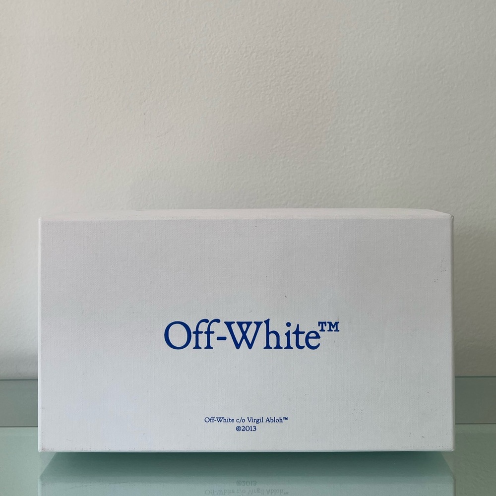 Off-White Manchester Sunglasses - Picture 13 of 14